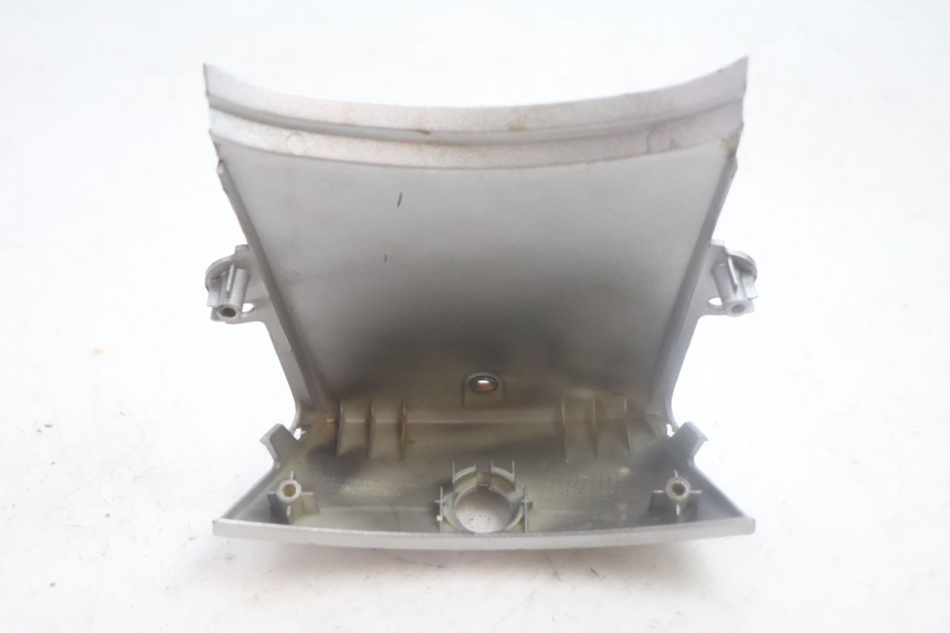 photo de REAR FAIRING JUNCTION HONDA SCV LEAD 100 (2003 - 2007) - Technical close-up