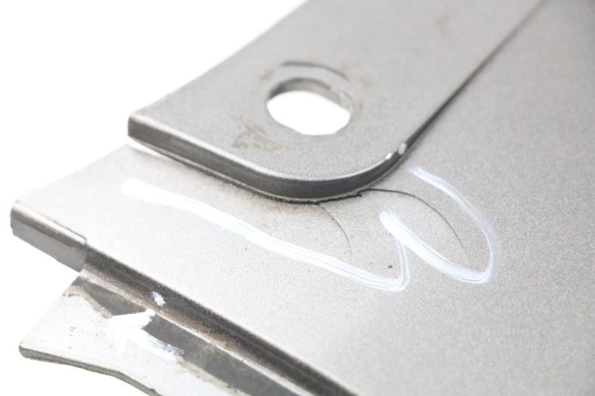 photo de REAR MIDDLE PANEL MBK SKYLINER 125 (2004 - 2007) - Zoom on usage condition