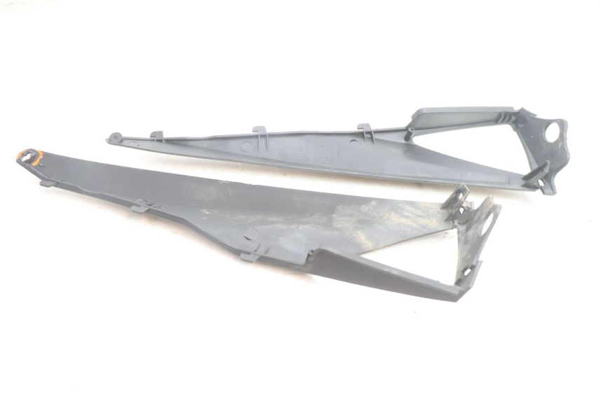 photo de REAR MIDDLE PANEL RIDE SLASH 2T 50 (2012 - 2014) - Fixing points details