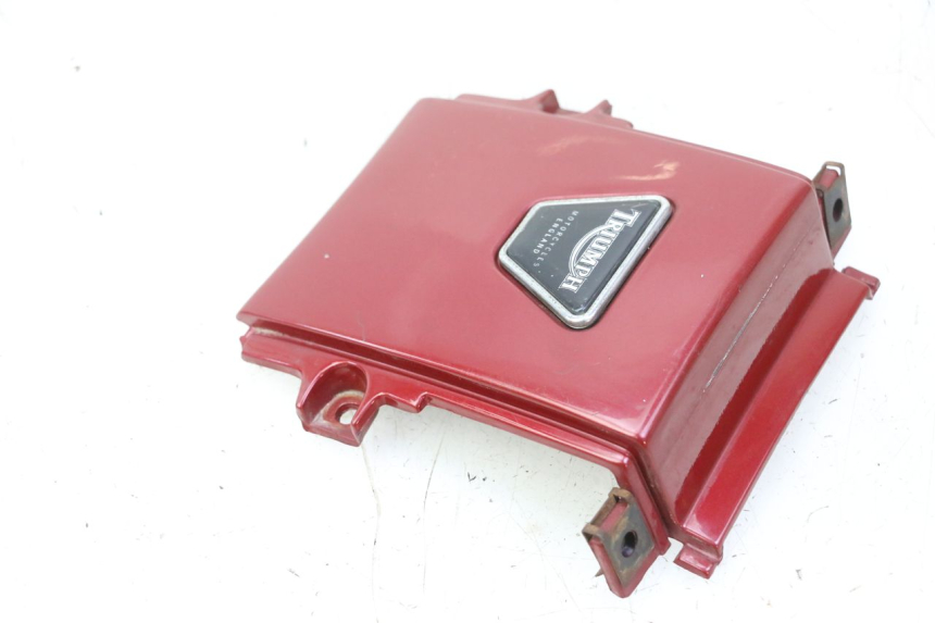 photo de REAR MIDDLE PANEL TRIUMPH SPRINT 900 (1995 - 1998) - Zoom on usage condition