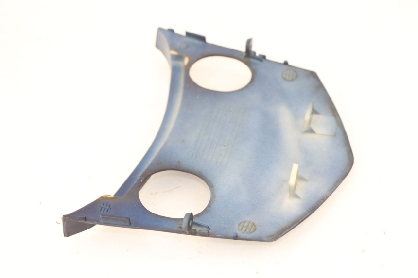 photo de REAR MIDDLE PANEL PEUGEOT SUM UP 125 (2008 - 2013) - Zoom on usage condition