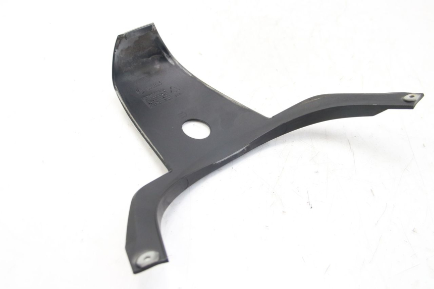 photo de UPPER REAR FAIRING JUNCTION PIAGGIO BEVERLY 125 (2010 - 2015) - Technical close-up