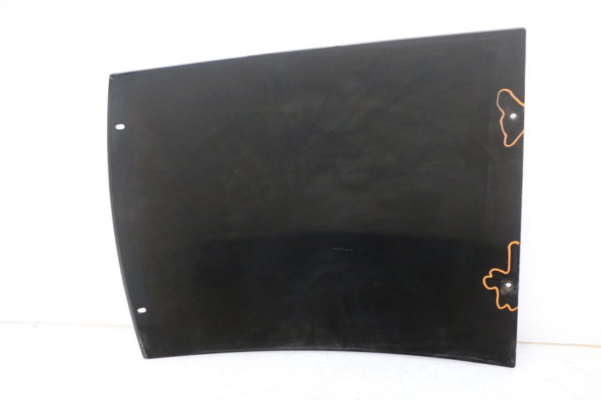 photo de REAR UPPER MIDDLE PANEL BMW C1 125 (2000 - 2003) - Technical close-up