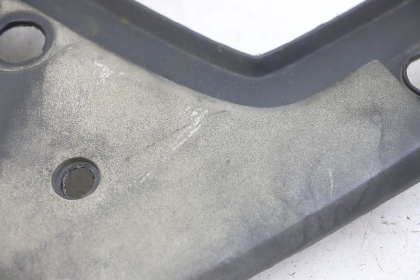 photo de REAR UPPER MIDDLE PANEL HONDA CBF 500 (2004 - 2007) - Product overview