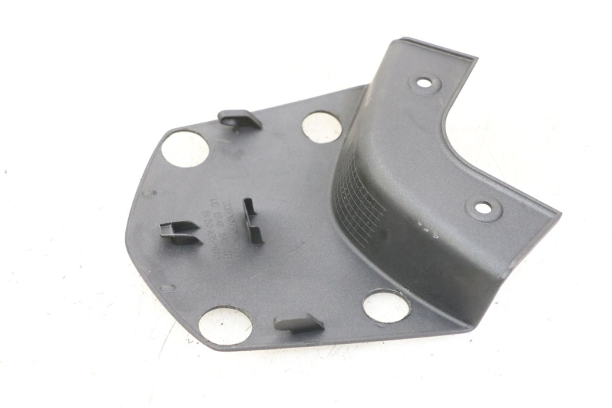 photo de REAR UPPER MIDDLE PANEL HONDA PCX (JF57/JF64) 125 (2014 - 2018) - Component detail