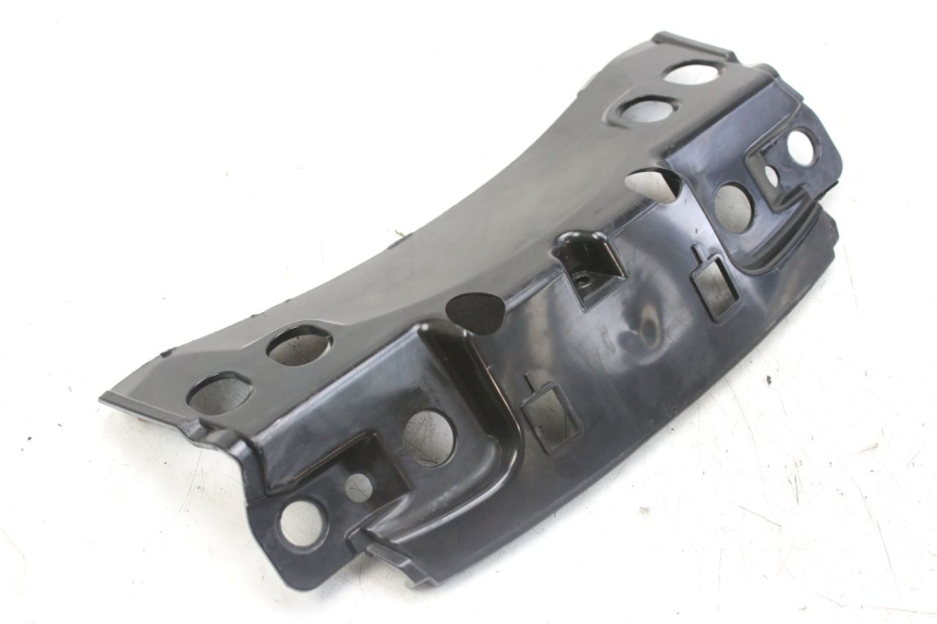 photo de UPPER REAR FAIRING JUNCTION PIAGGIO MP3 RL 250 (2006 - 2010) - Fixing points details