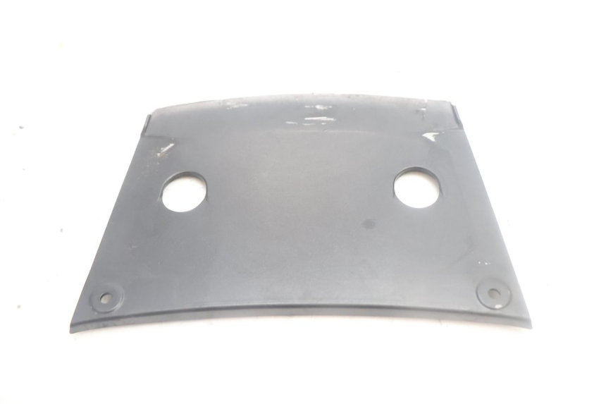 photo de REAR UPPER MIDDLE PANEL PIAGGIO MP3 500 (2016 - 2018) - Alternative perspective