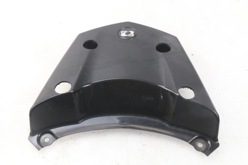 photo de REAR UPPER MIDDLE PANEL MBK MW TRYPTIK 125 (2017 - 2022) - Alternative perspective