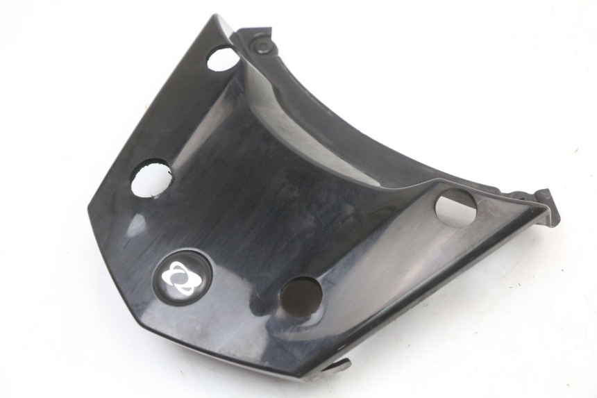 photo de REAR UPPER MIDDLE PANEL MBK MW TRYPTIK 125 (2014 - 2016) - Zoom on usage condition