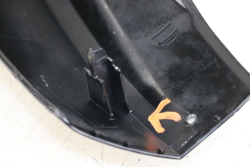photo de REAR UPPER MIDDLE PANEL HONDA PCX (JF28) 125 (2009 - 2011) - Technical close-up