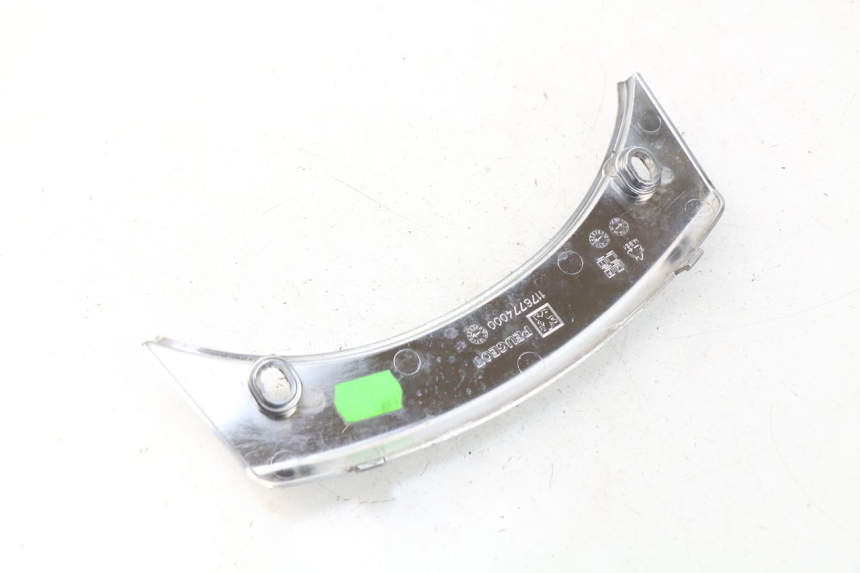 photo de REAR UPPER MIDDLE PANEL PEUGEOT SATELIS 500 (2007 - 2013) - Component detail