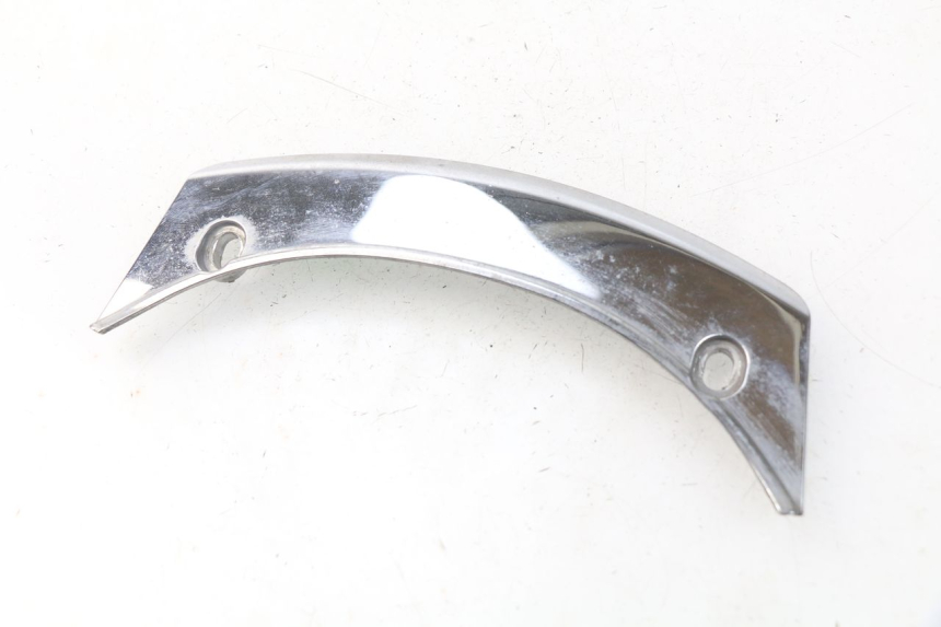 photo de REAR UPPER MIDDLE PANEL PEUGEOT SATELIS 500 (2007 - 2013) - Zoom on usage condition