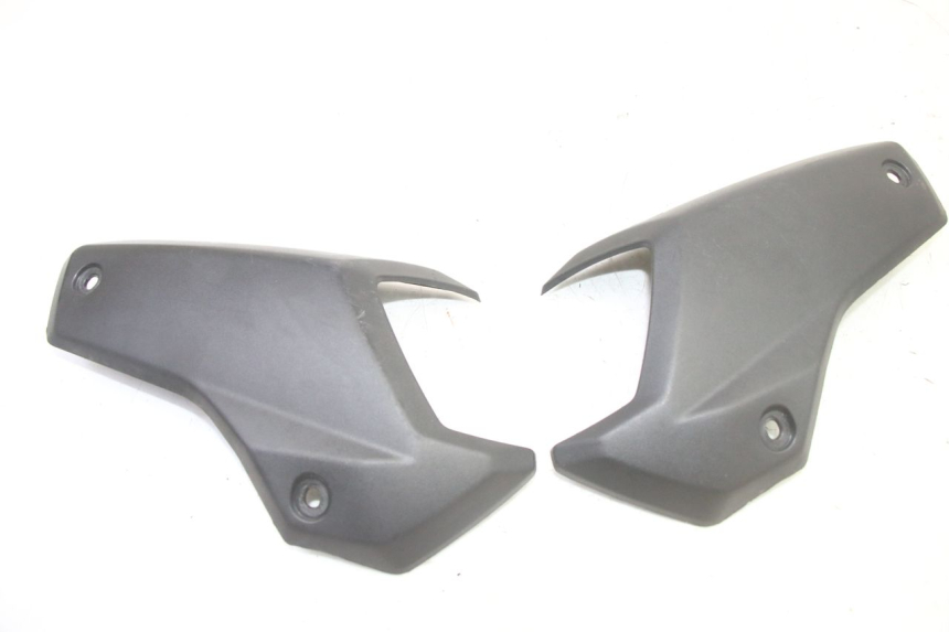 photo de REAR UPPER MIDDLE PANEL PEUGEOT STREETZONE I 2T 50 (2018 - 2020) - Alternative perspective