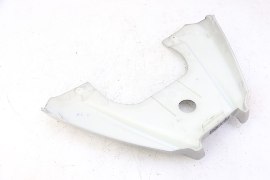 photo de UPPER REAR FAIRING JUNCTION APRILIA SXR 50 (2021 - 2023) - Zoom on usage condition