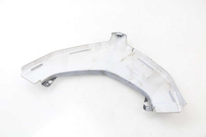 photo de REAR UPPER MIDDLE PANEL YAMAHA XMAX X-MAX ABS 125 (2014 - 2016) - Component detail