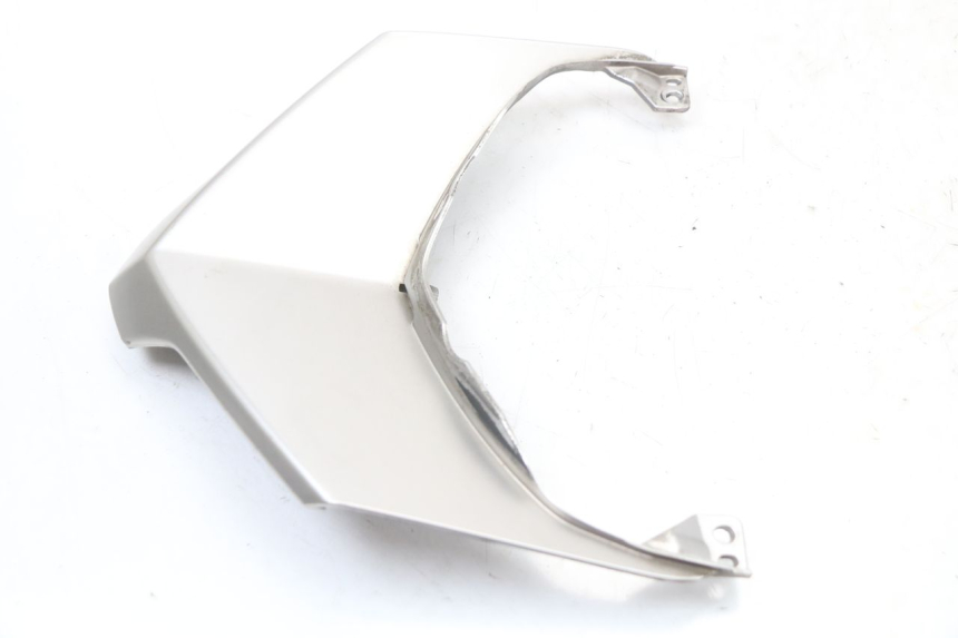 photo de UPPER REAR FAIRING JUNCTION YAMAHA XMAX X-MAX ABS 125 (2017 - 2020) - Zoom on usage condition
