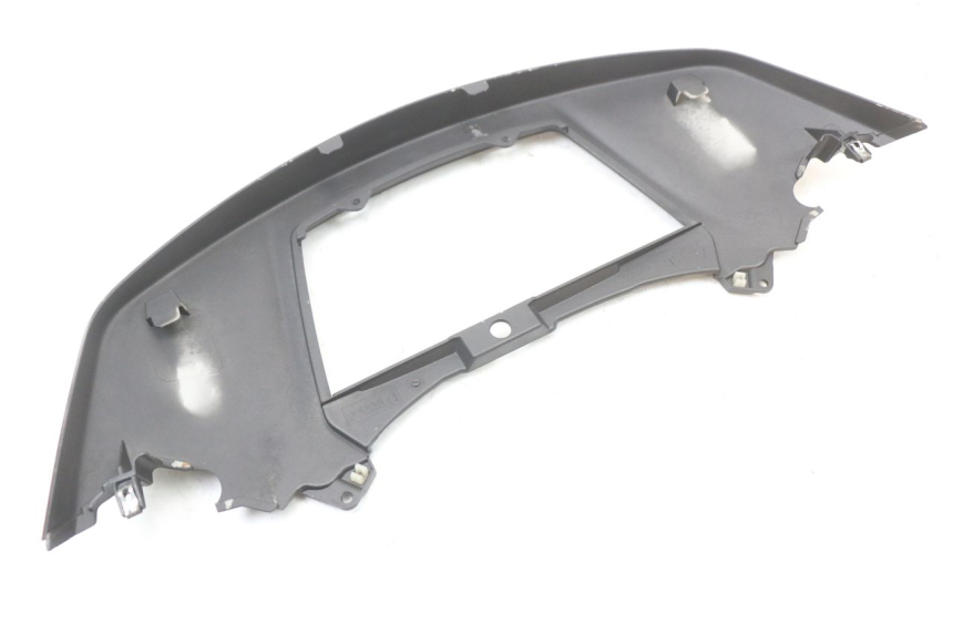 photo de UPPER REAR FAIRING JUNCTION PIAGGIO X10 125 (2012 - 2017) - Distinctive features