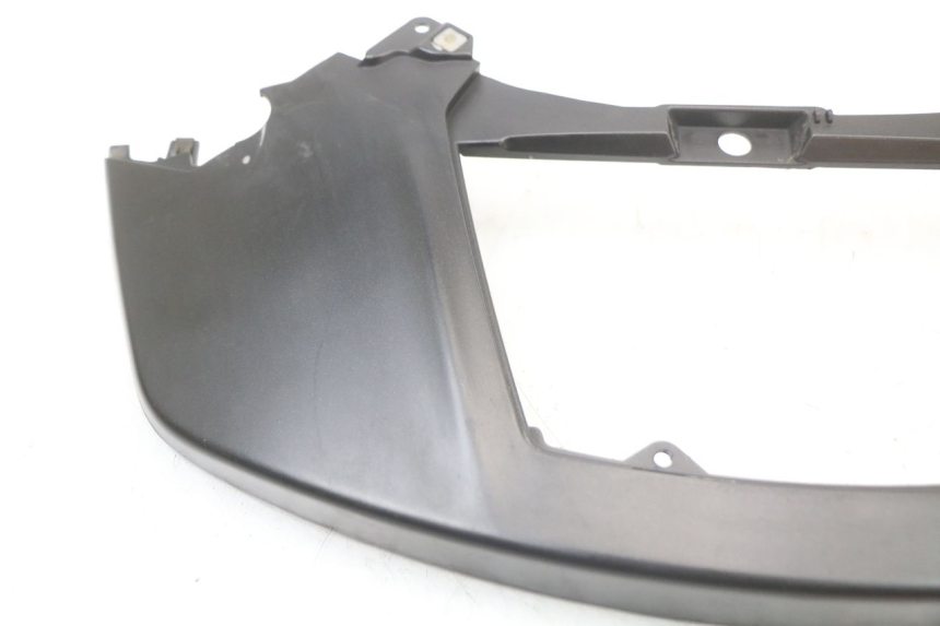 photo de UPPER REAR FAIRING JUNCTION PIAGGIO X10 125 (2012 - 2017) - Alternative perspective