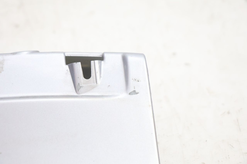 photo de REAR UPPER MIDDLE PANEL PIAGGIO X8 STREET 125 (2006 - 2007) - Product overview