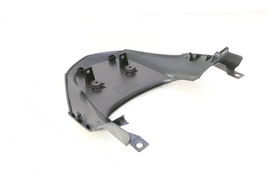 photo de REAR UPPER MIDDLE PANEL HONDA XLV VARADERO 125 (2007 - 2012) - Alternative perspective