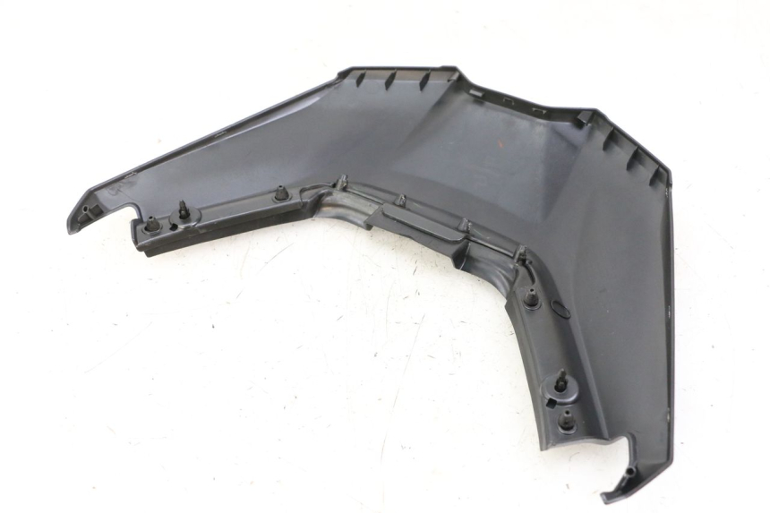 photo de REAR UPPER MIDDLE PANEL YAMAHA YP T-MAX TMAX 530 (2017 - 2020) - Technical close-up