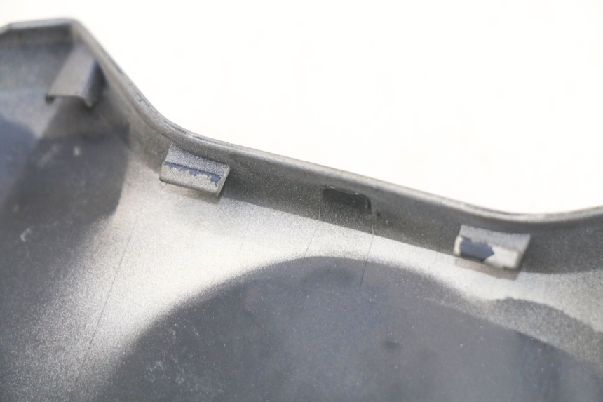 photo de REAR UPPER MIDDLE PANEL YAMAHA YP T-MAX TMAX 530 (2017 - 2020) - Alternative perspective