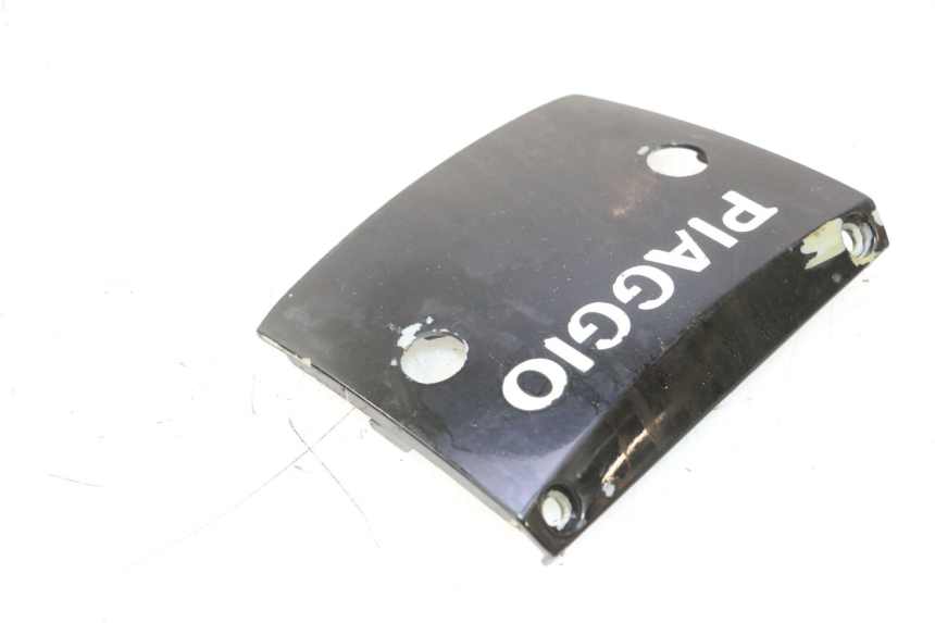 photo de REAR MIDDLE PANEL PIAGGIO TYPHOON 50 (2000 - 2009) - Zoom on usage condition