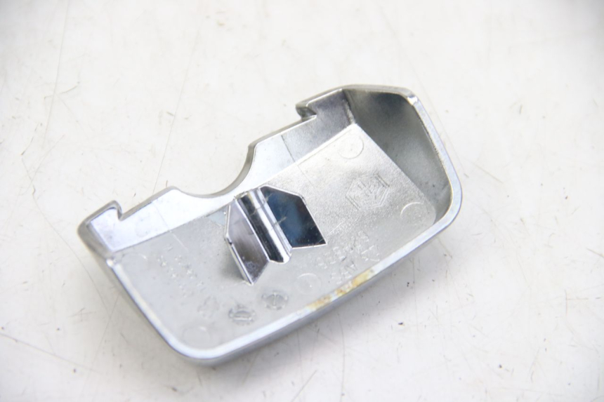 photo de REAR FAIRING JUNCTION PIAGGIO VESPA GTS SUPER IE 125 (2009 - 2016) - Zoom on usage condition