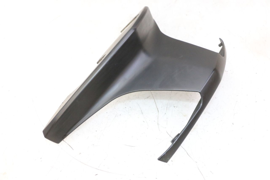 photo de REAR FAIRING JUNCTION YAMAHA X-MAX XMAX 125 (2010 - 2013) - Technical close-up