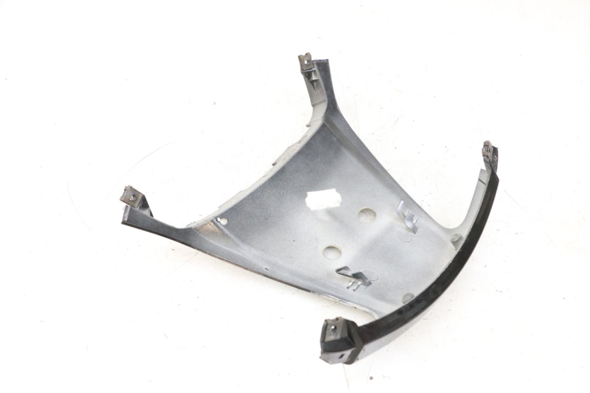 photo de REAR FAIRING JUNCTION YAMAHA XMAX X-MAX 125 (2006 - 2009) - Zoom on usage condition