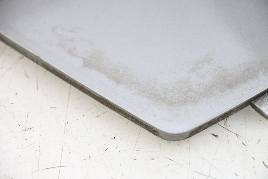 photo de REAR FAIRING JUNCTION PIAGGIO X10 125 (2012 - 2017) - Zoom on usage condition