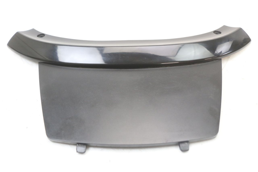 photo de REAR FAIRING JUNCTION PIAGGIO X10 125 (2012 - 2017) - Zoom on usage condition