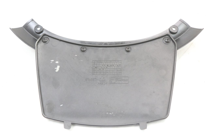 photo de REAR FAIRING JUNCTION PIAGGIO X10 125 (2012 - 2017) - Technical close-up