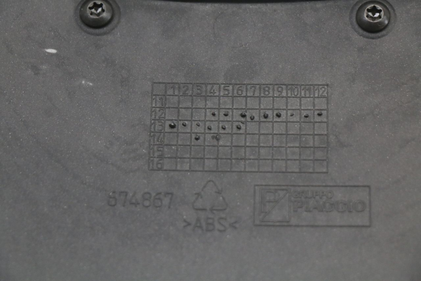 photo de REAR FAIRING JUNCTION PIAGGIO X10 125 (2012 - 2017) - Fixing points details