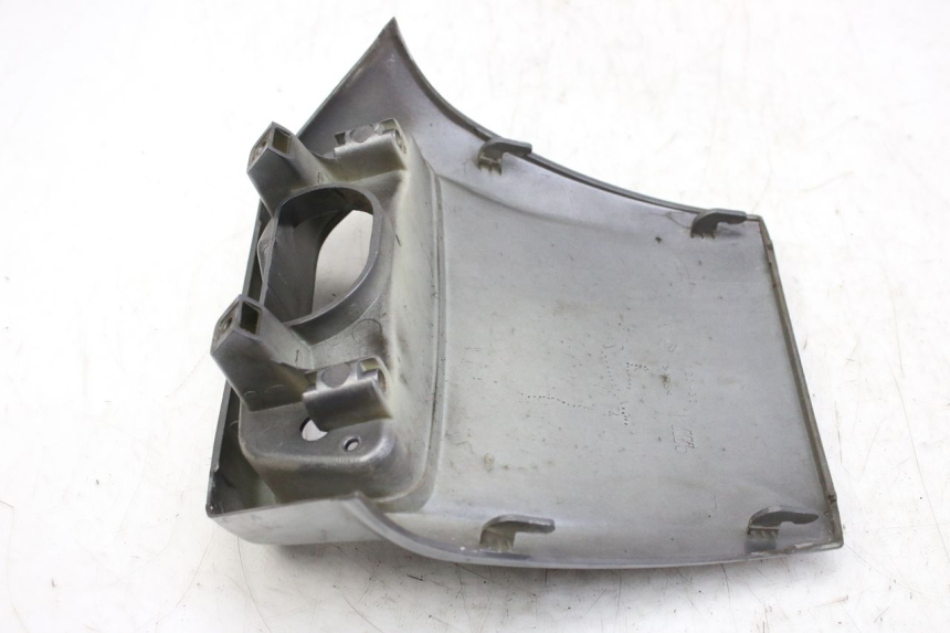 photo de REAR FAIRING JUNCTION PIAGGIO X9 EVOLUTION 250 (2003 - 2007) - Zoom on usage condition