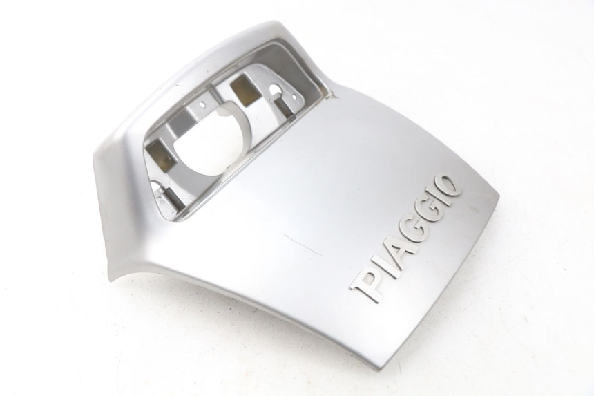 photo de REAR FAIRING JUNCTION PIAGGIO X9 125 (2000 - 2003) - Product overview