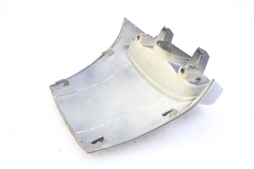 photo de REAR FAIRING JUNCTION PIAGGIO X9 125 (2000 - 2003) - Zoom on usage condition