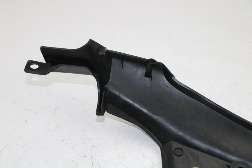 photo de REAR MIDDLE PANEL HONDA XLV VARADERO 125 (2000 - 2006) - Checked used part