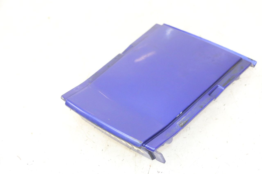 photo de REAR MIDDLE PANEL YAMAHA FZS FAZER 600 (2001 - 2003) - Alternative perspective