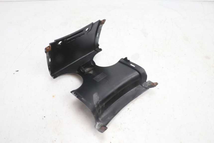 photo de REAR FAIRING JUNCTION YAMAHA YP MAJESTY 125 (2007 - 2010) - Alternative perspective