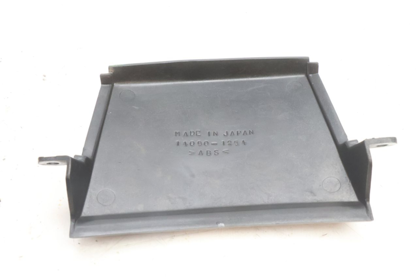 photo de REAR MIDDLE PANEL KAWASAKI ZZR 600 (1995 - 2004) - Fixing points details