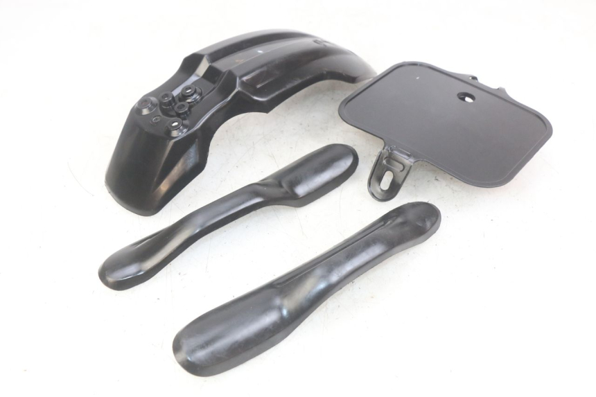 photo de FRONT FAIRING JUNCTION LONCIN DIRT BIKE 125 - Alternative perspective