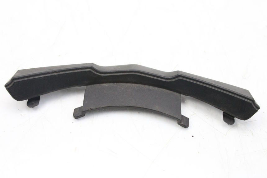 photo de FRONT FAIRING JUNCTION YAMAHA D'ELIGHT DELIGHT 115 (2013 - 2017) - Zoom on usage condition