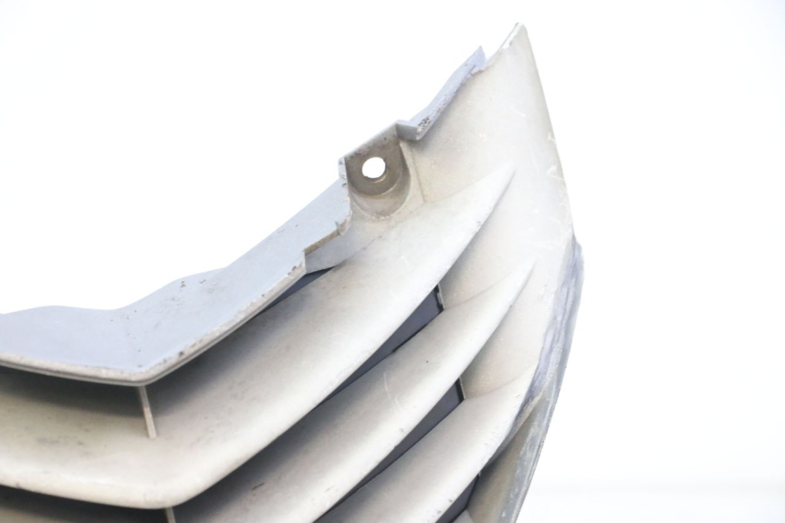 photo de FRONT MIDDLE PANEL PEUGEOT ELYSTAR 50 (2002 - 2014) - Distinctive features