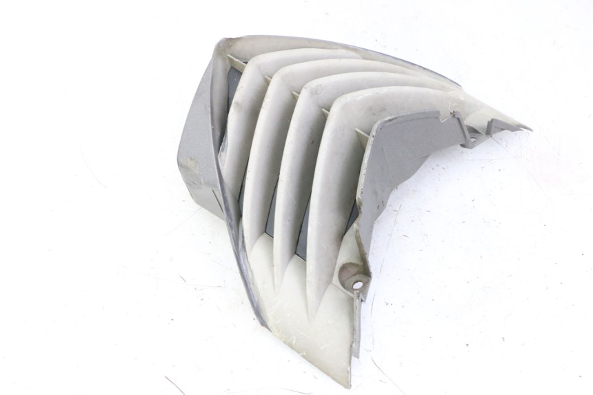 photo de FRONT MIDDLE PANEL PEUGEOT ELYSTAR 50 (2002 - 2014) - Fixing points details