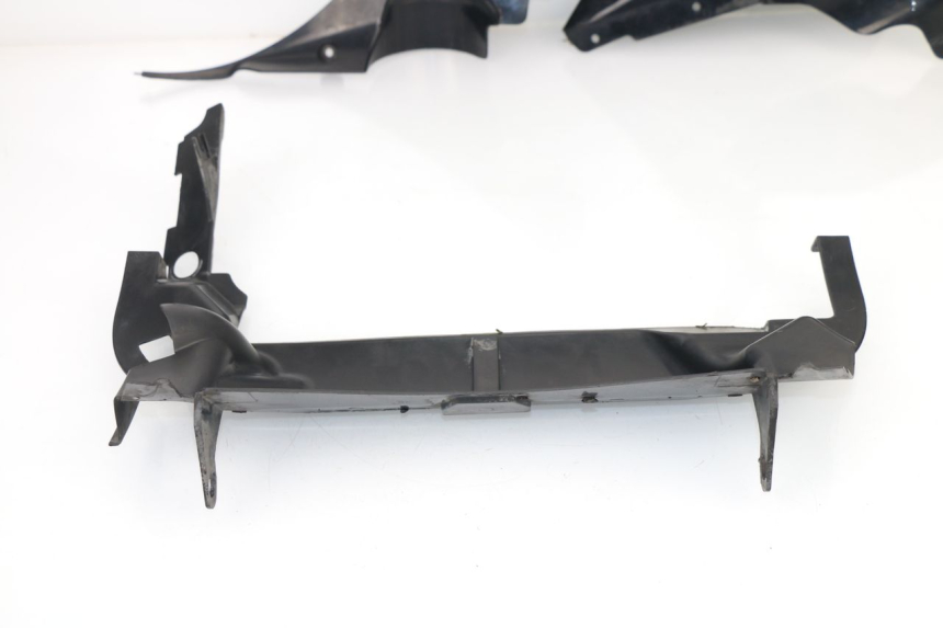 photo de FRONT FAIRING JUNCTION YAMAHA FJR ABS 1300 (2006 - 2012) - Component zoom