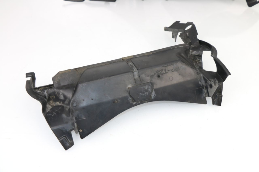 photo de FRONT FAIRING JUNCTION YAMAHA FJR ABS 1300 (2006 - 2012) - Checked used part