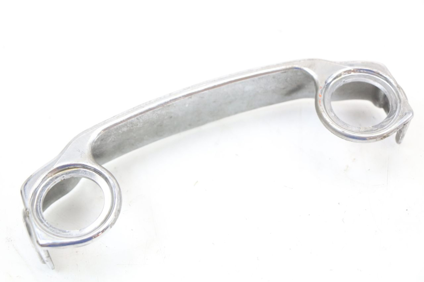 photo de FRONT MIDDLE PANEL SUZUKI GN 125 (1997 - 2000) - Zoom on usage condition