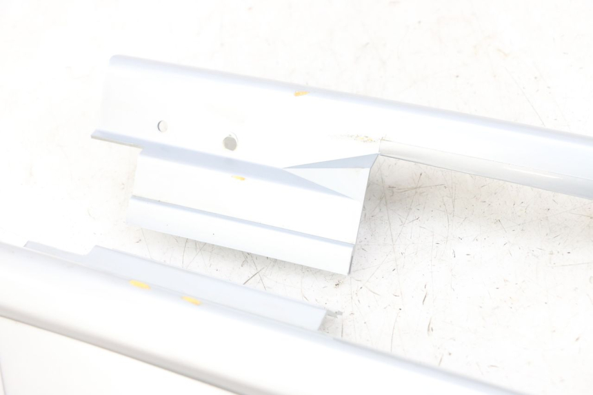 photo de LOWER FRONT FAIRING JUNCTION PEUGEOT 103 VOGUE VS2 50 (2004 - 2017) - Surface and material condition