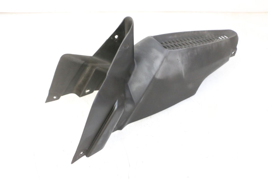 photo de FRONT MIDDLE PANEL QUADRO 4 4D 350 (2015 - 2018) - Technical close-up